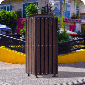 Botes de basura con plastimadera